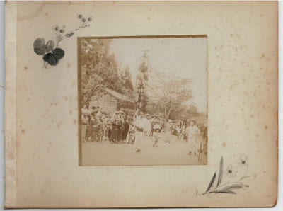 Japon.Japan .2 Photos Albuminées. Fete et déguisements. 1880