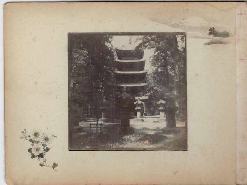 Japon.Japan .2 Photos Albuminées.Temple et maison. 