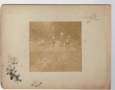 Japon.Japan .2 Photos Albuminées. Portraits femmes et enfants. 1880