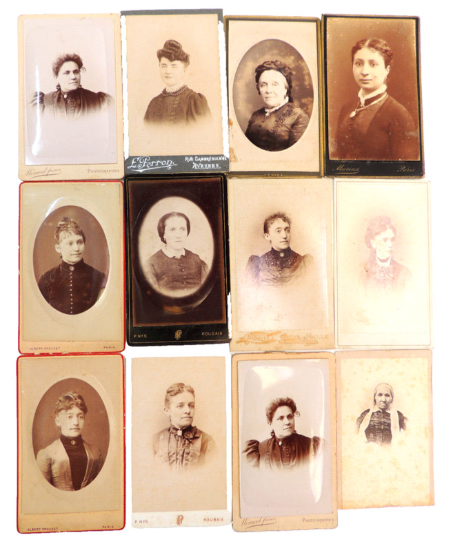 Lot photos anciennes cdv Femmes du XIXe siècle. 