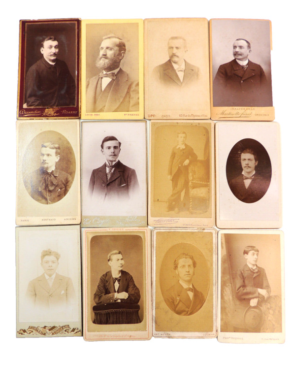 Lot photos anciennes cdv Hommes 1860 (2). 