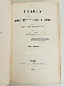 Essai d'une description physique du cosmos.