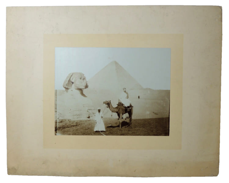 Bel photo &Eacute;gypte Le Sphinx de Gizet 1860

Tirage albumin&eacute;, grand format photo 29x22cm, sur carton 53x42cm ( leg gondol&eacute; au pourtours)

. 