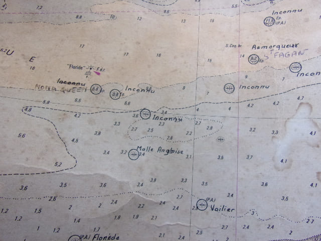 
    DUNKERQUE /2 CARTES MARINE Emplacement des &eacute;paves guerre 14/18 & 39/45 ( rare ). 