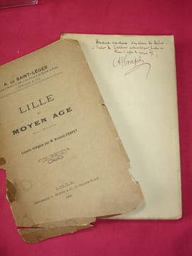 LILLE AU MOYEN AGE. A. de SAINT LEGER
avec envoi