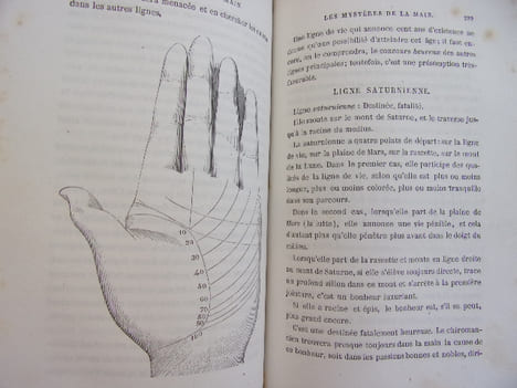 Les mystères de la main, révélés et expliqués. Ad. Desbarrolles