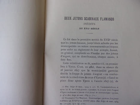 Deux jetons scabinaux Flamands inédits du XVIIIe siècle.
. Alphonse de Witte