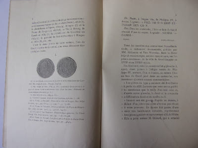 Deux jetons scabinaux Flamands inédits du XVIIIe siècle.