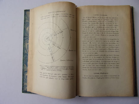 Éléments d'astrophysique. Introduction à l'étude de l'énergétique solaire et stellaire. Albert Nodon