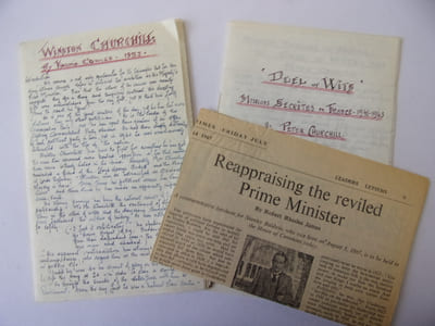 Lot de 2 cahiers manuscrits Winston Churchill. Par Irène Le Mesurier 1943/1953
