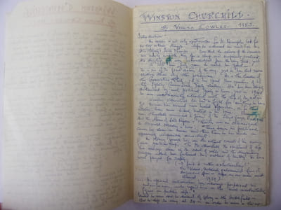 Lot de 2 cahiers manuscrits Winston Churchill. Par Irène Le Mesurier 1943/1953