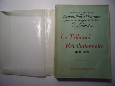 LE TRIBUNAL RÉVOLUTIONNAIRE (1793-1795)