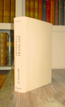 Manuel d'archéologie française depuis les temps mérovingiens jusqu'à la Renaissance - T.3 : LE COSTUME.. ENLART (Camille)