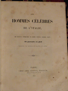 Les Hommes célèbres de l'italie, 28 portrait en pied dessinés par Deveria et gravés sur acier.