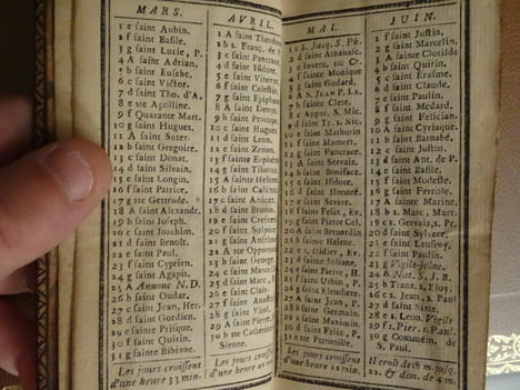 Nouvelles heures dédiées à Monseigneur le Dauphin.. undefined