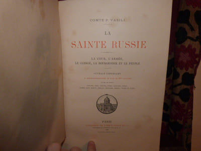 La sainte Russie, la cour, l'armée, le clergé, la bourgeoisie et le peuple.