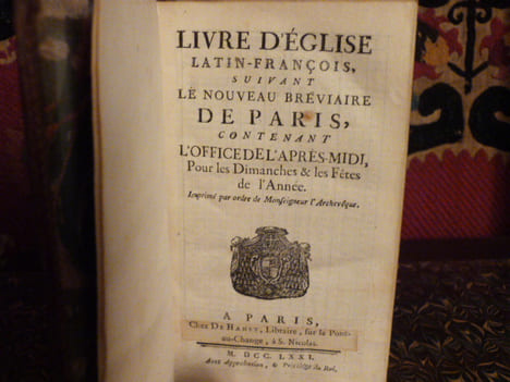 Livre d'église latin-françois, suivant le nouveau bréviaire de Paris, contenant l'office de l'après-midi, pour les dimanches & les fêtes de l'année.. ...