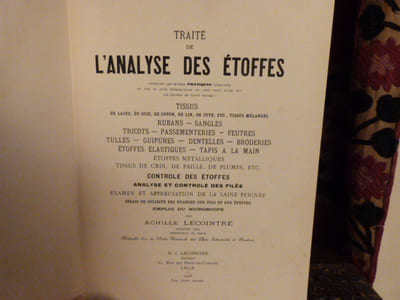 Traité de l'analyse des étoffes, indiquant les moyens pratiques d'analyser en vue de leur reproduction ou dans tout autre but les étoffes de toute nature...
