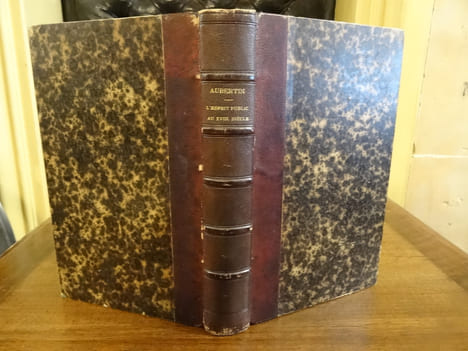 L'esprit public au XVIIIe siècle. Etude sur les mémoires et les correspondances politiques des contemporains 1715 à 1789.. Aubertin, Charles.