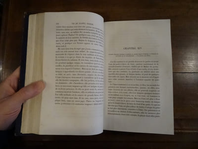 Vie de Sainte Térèse écrite par elle-même, traduite sur le manuscrit original, avec commentaire historique complétant son récit par le P. Marcel Bouix.

