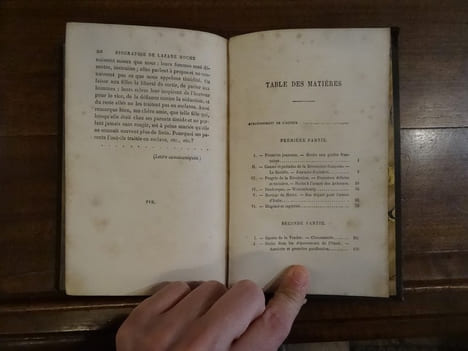 Biographies nationales. Lazare Hoche général en chef des armées de la Moselle, d'Italie, des côtes de Cherbourg, de Brest et de l'océan, de ...