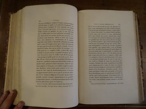 Voyage dans la Russie Méridionale et la Crimée par la Hongrie, la Valachie et la Moldavie exécuté en 1837. Edition illustrée de soixante-quatre ...
