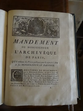 Recueil de 6 pièces d'oraisons funèbres, de Mandements et d'honneurs concernant la mort du cardinal de Fleury et de Louis de France Dauphin dans une ...