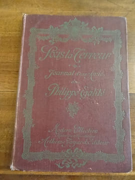 Sous la Terreur Journal d'une amie de Philippe-Egalité. Illustré d'Estampes et Tableaux des plus grands Artistes du XVIIIe siècle, Traduit de ...