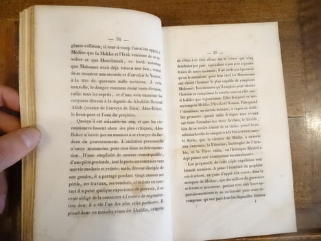 Histoire Politique des Peuples Musulmans depuis Mahomet jusqu'à nos jours, suivie de considérations sur les destinés future de l'orient.. Barrau