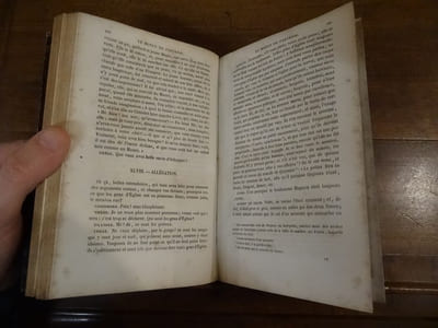 Le Moyen de parvenir, oeuvre contenant la raison de ce qui a été, est et sera, avec démonstration certaine selon la rencontre des effets de la vertu, revu, corrigé et mis en ordre, publié pour la première fois avec un commentaire historique et philologique. Accompagné de notice littéraires par Paul L. Jacob, Bibliophile.