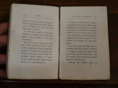 Le livre de l'épouse. Missel de l'Amour Sentimental. Précédé d'un discours préliminaire, suivi d'un lexique.