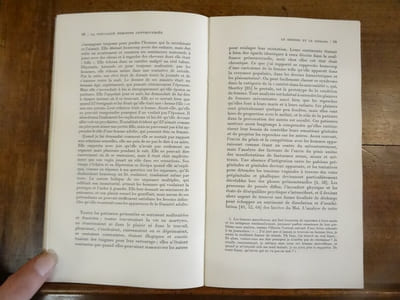 La Sexualité féminine controversée. Commentaires psychanalytiques sur le livre de Mary Jane Sherfey, Nature et évolution de la sexualité féminine.