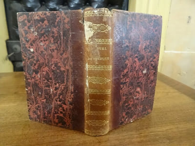 Nouveau manuel complet de physique, ou élémens abrégés cette science, mis à la portée des gens du monde et des étudians, contenant l'exposé complet et méthodique des propriétés générales des corps solides, liquides et aériformes, ainsi que les phénomènes du son; suivi de la nouvelle théorie de la lumière dans le système des ondulations, et de celle de l'électricité et du magnétisme réunis.

