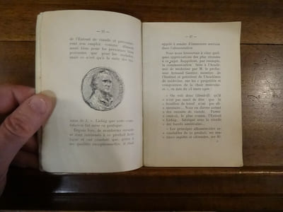 Petit Carnet de la Bonne Cuisine, offert à sa Clientèle par la Compagnie Liebig.