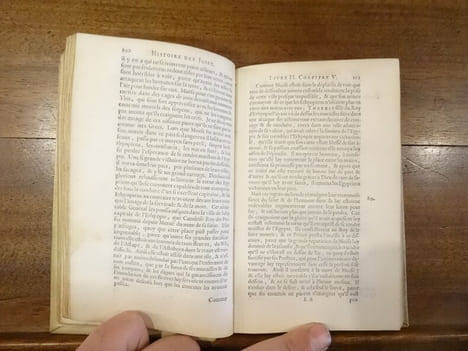 Histoire des Juifs écrite par Flavius Joseph, sous le titre de, Antiquitez Judaïques, traduite par Monsieur Arnauld d'Andilly. et : Histoire de la ...