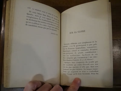 Du sang, de la volupté et de la mort.
