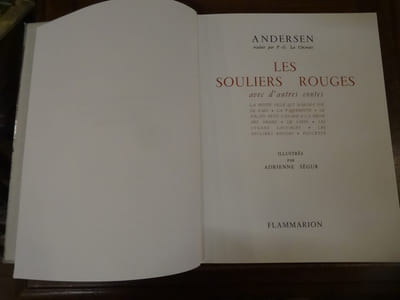 Les Souliers Rouges avec d'autres contes.

