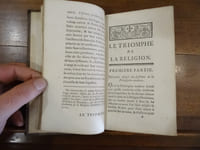 Le Triomphe de la religion ou essai sur la religion chrétienne, dont on se propose de prouver la certitude par une réfutation abrégée des systèmes de la philosophie moderne & par la nécessité, l'existence & la confirmation de la révélation.