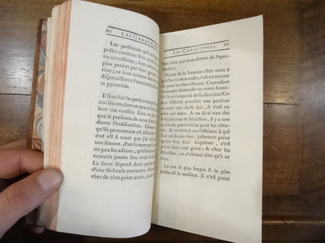 Les Caractères. Avec relié à la suite : Des véritables intérêts de la Patrie.. Anonyme [Puisieux, Madeleine de], Anonyme [de Forges]