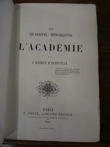 Les quarante médaillons de l'académie.

