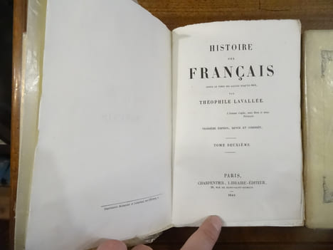 Histoire des français, depuis le temps des gaulois jusqu'en 1830. Première série, Histoire des gaulois, des Francs, des Français jusqu'en 1328. ...