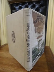 Le Ballon Fantôme.