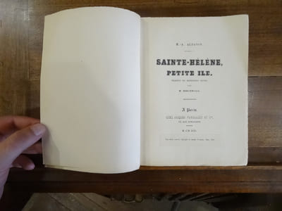 Sainte-Hélène, petite Ile. Traduit du manuscrit russe par Hirchwald.