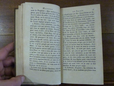 Moyens de Salut pour les chrétiens de tous les sexes, de tous les états et de tous les ages, justes ou pécheurs, tièdes, foibles ou imparfaits.


