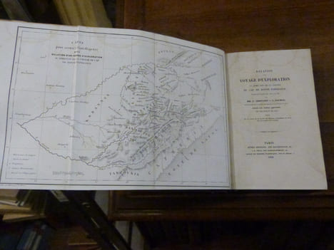 Relation d'un Voyage d'Exploration au nord-est de la colonie cu cap de bonne Espérance.Entrepris dans les mois de Mars, avril et mai 1836.. Arbousset ...