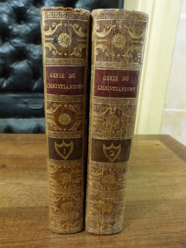 Génie du Christianisme ou Beautés de la Religion Chrétienne. Suivi de "Défense du Génie du Christianisme".
. Chateaubriand, François-Auguste [au lieu ...