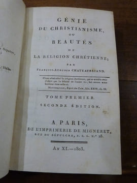 Génie du Christianisme ou Beautés de la Religion Chrétienne. Suivi de "Défense du Génie du Christianisme".
. Chateaubriand, François-Auguste [au lieu ...