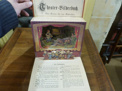 Theater Bilderbuch.