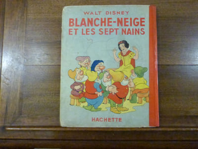 Blanche-Neige et les sept nains.

