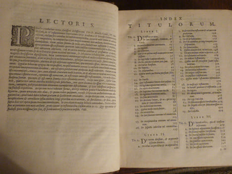 In Quatuor Libros Institutionum Imperialum Commentarius Academicus et Forensis.. Arnoldi Vinnii, J. C